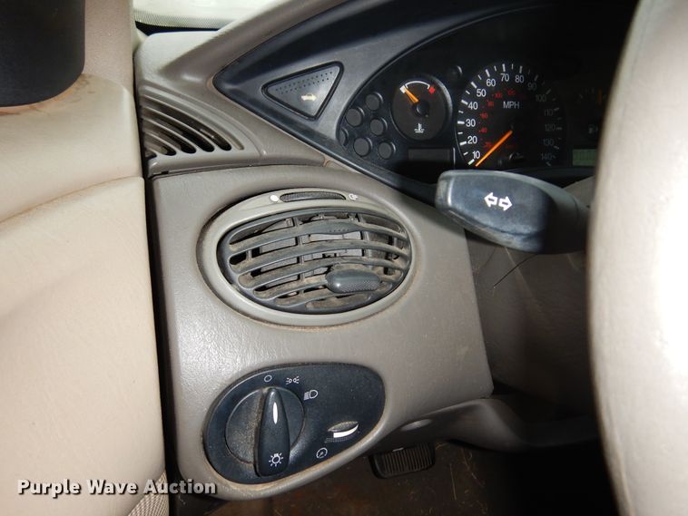 image for item JT9464 2000 Ford Focus SE