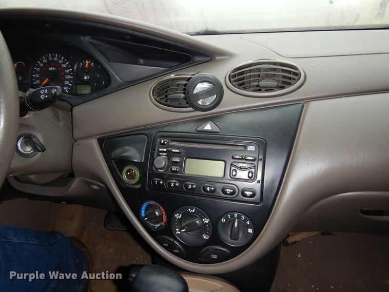 image for item JT9464 2000 Ford Focus SE