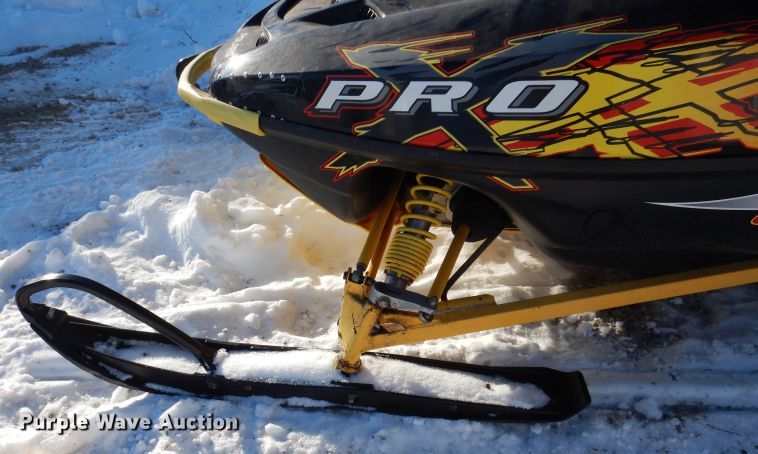 image for item KH9015 2002 Polaris Pro 600 Edge XC  snowmobile