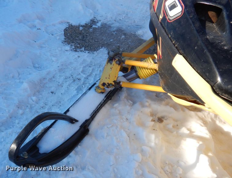 image for item KH9015 2002 Polaris Pro 600 Edge XC  snowmobile