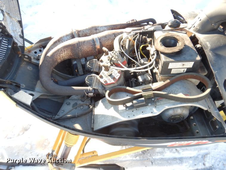 image for item KH9015 2002 Polaris Pro 600 Edge XC  snowmobile