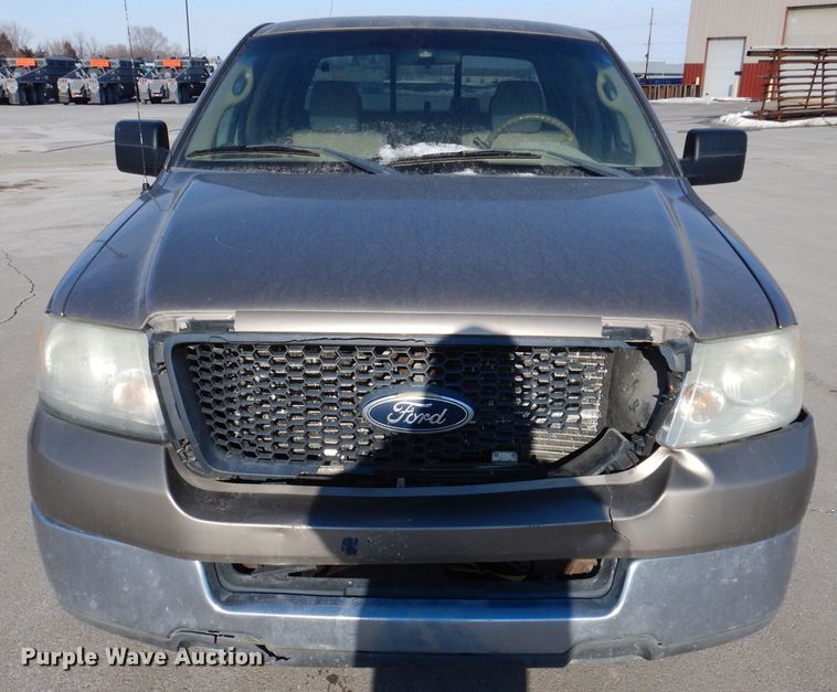 image for item KH9026 2004 Ford F-150  SuperCrew pickup truck