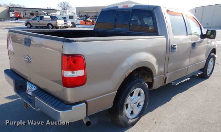 image for item KH9026 2004 Ford F-150  SuperCrew pickup truck