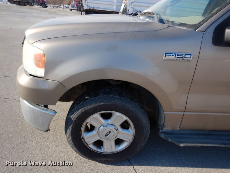 image for item KH9026 2004 Ford F-150  SuperCrew pickup truck