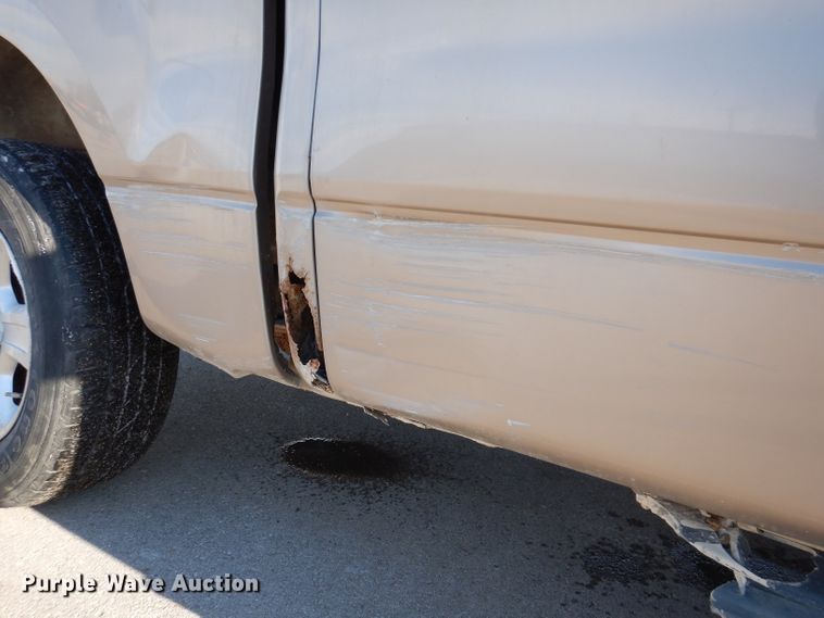 image for item KH9026 2004 Ford F-150  SuperCrew pickup truck