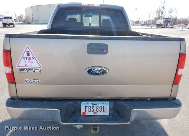 image for item KH9026 2004 Ford F-150  SuperCrew pickup truck