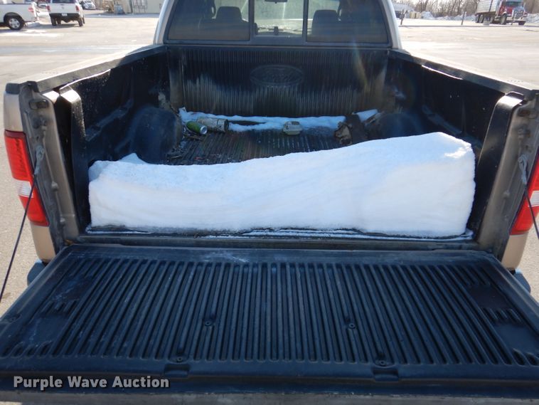 image for item KH9026 2004 Ford F-150  SuperCrew pickup truck