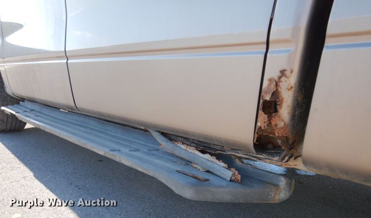 image for item KH9026 2004 Ford F-150  SuperCrew pickup truck