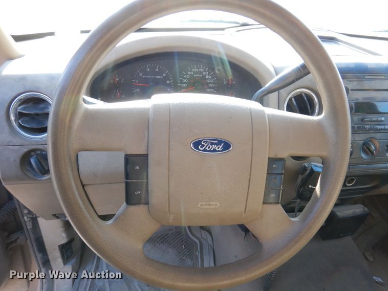 image for item KH9026 2004 Ford F-150  SuperCrew pickup truck