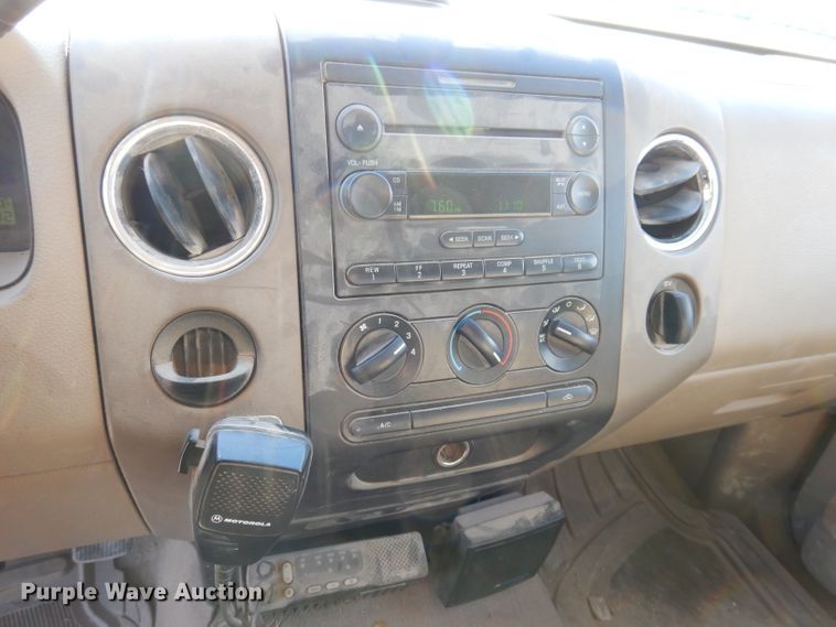 image for item KH9026 2004 Ford F-150  SuperCrew pickup truck