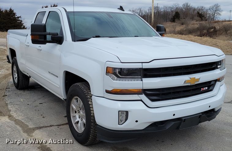 image for item KH9828 2017 Chevrolet Silverado 1500  Double Cab pickup truck