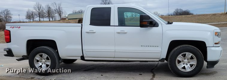 image for item KH9828 2017 Chevrolet Silverado 1500  Double Cab pickup truck