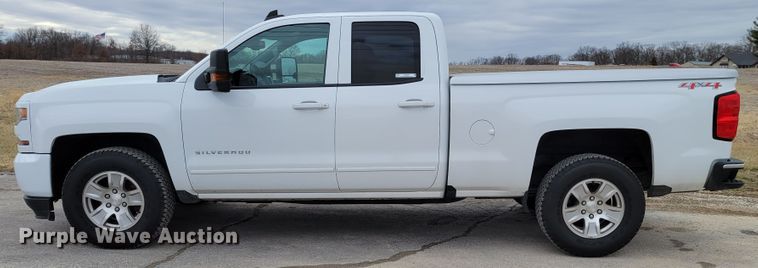 image for item KH9828 2017 Chevrolet Silverado 1500  Double Cab pickup truck