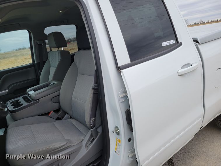 image for item KH9828 2017 Chevrolet Silverado 1500  Double Cab pickup truck