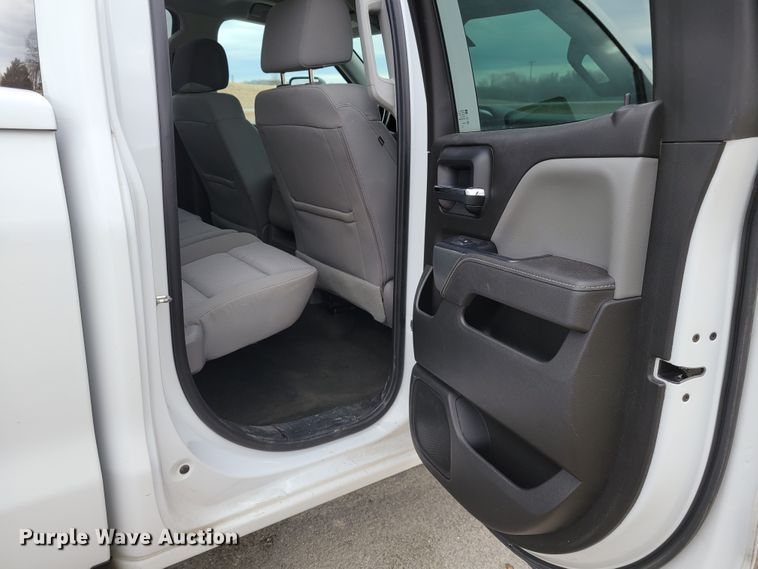 image for item KH9828 2017 Chevrolet Silverado 1500  Double Cab pickup truck