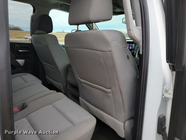 image for item KH9828 2017 Chevrolet Silverado 1500  Double Cab pickup truck