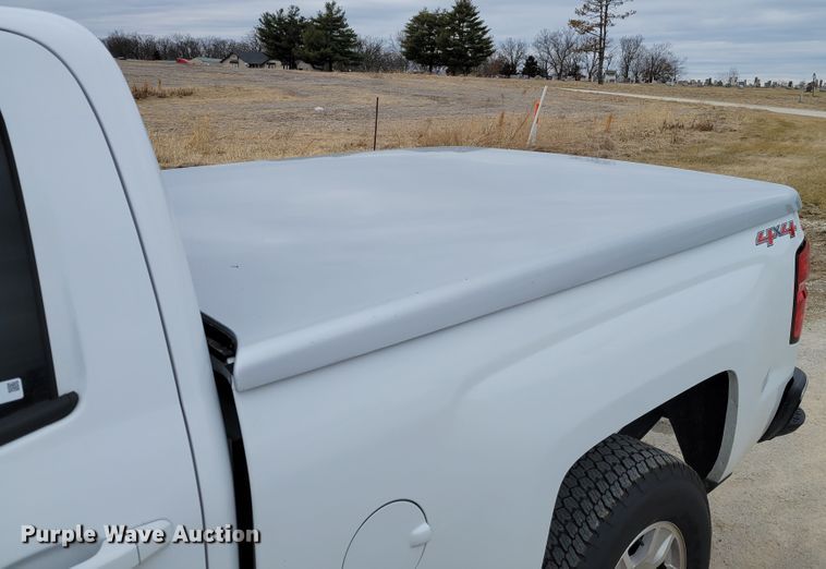 image for item KH9828 2017 Chevrolet Silverado 1500  Double Cab pickup truck