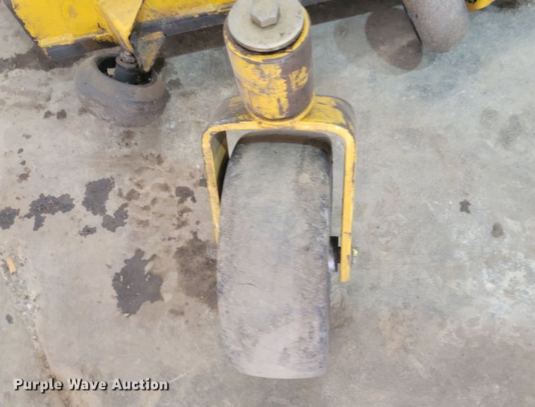 image for item KH9839 2019 Hustler  lawn mower