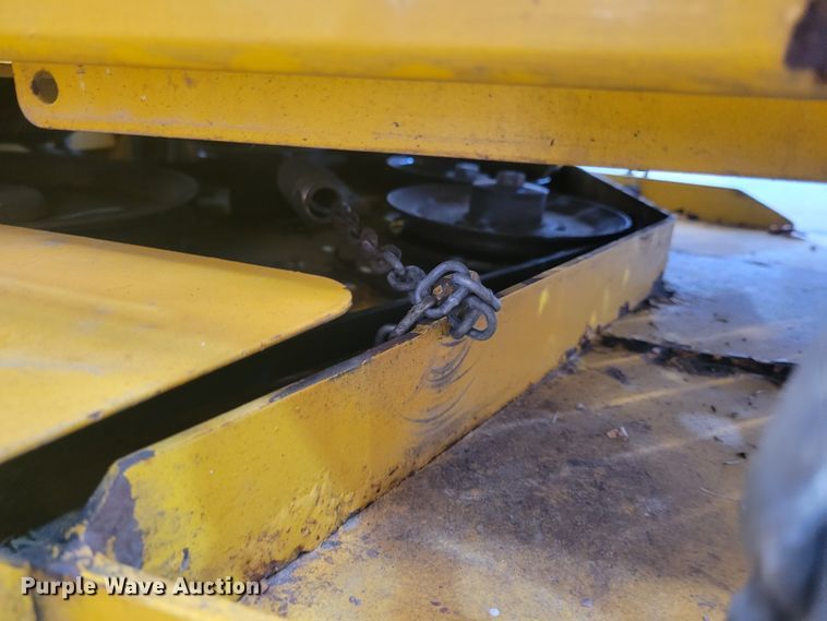 image for item KH9846 2014 Hustler  ZTR lawn mower