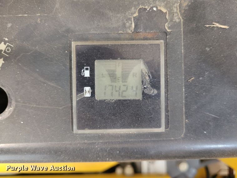 image for item KH9846 2014 Hustler  ZTR lawn mower