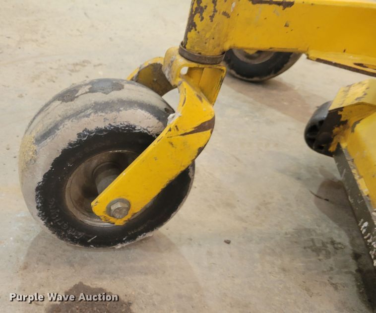 image for item KH9846 2014 Hustler  ZTR lawn mower