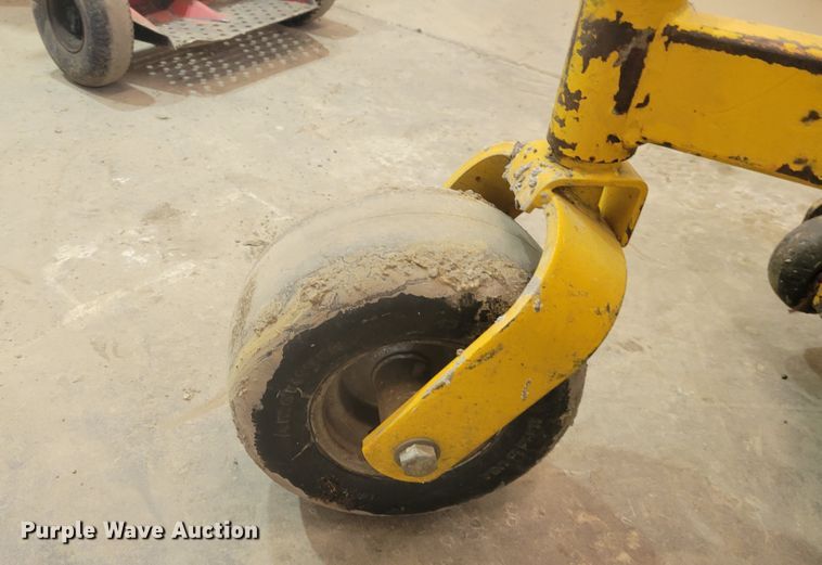 image for item KH9846 2014 Hustler  ZTR lawn mower