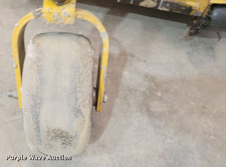 image for item KH9846 2014 Hustler  ZTR lawn mower