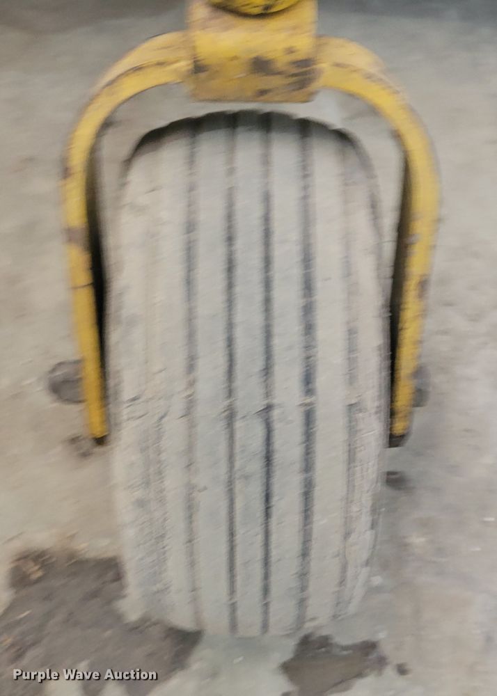 image for item KH9847 2013 Hustler  ZTR lawn mower