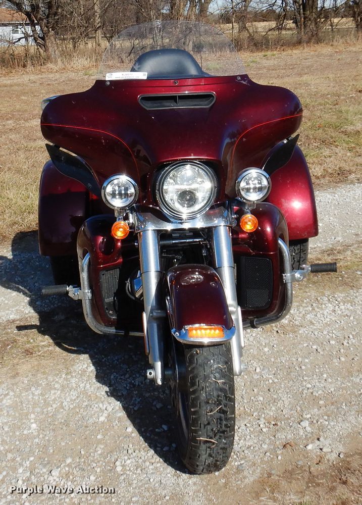 image for item KJ9511 2015 Harley Davidson Tri-Glide Ultra Classic  motorcycle