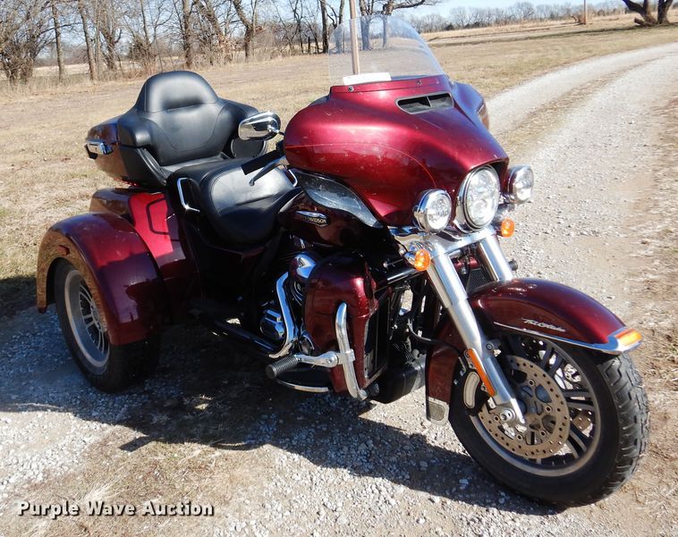 image for item KJ9511 2015 Harley Davidson Tri-Glide Ultra Classic  motorcycle