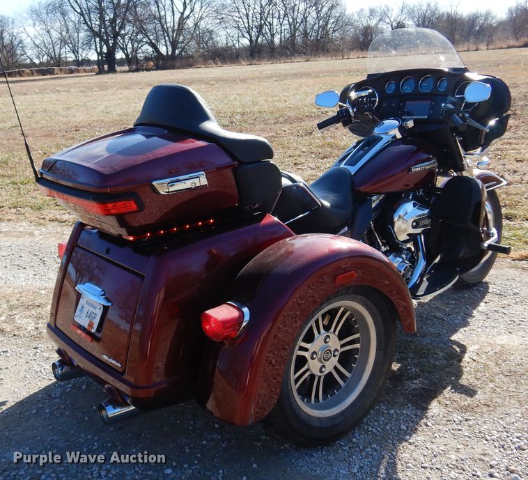 image for item KJ9511 2015 Harley Davidson Tri-Glide Ultra Classic  motorcycle