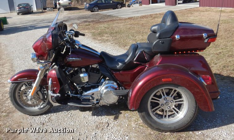 image for item KJ9511 2015 Harley Davidson Tri-Glide Ultra Classic  motorcycle