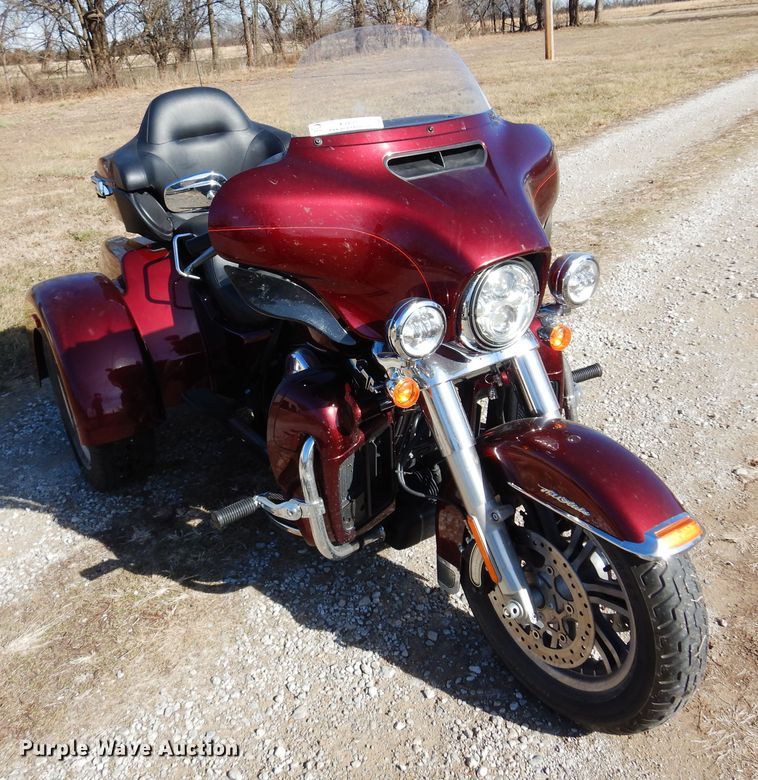 image for item KJ9511 2015 Harley Davidson Tri-Glide Ultra Classic  motorcycle