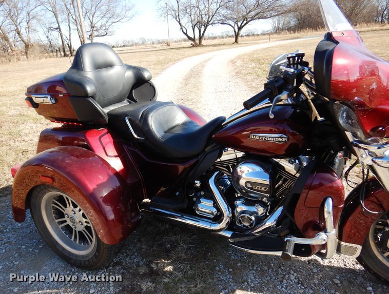 image for item KJ9511 2015 Harley Davidson Tri-Glide Ultra Classic  motorcycle
