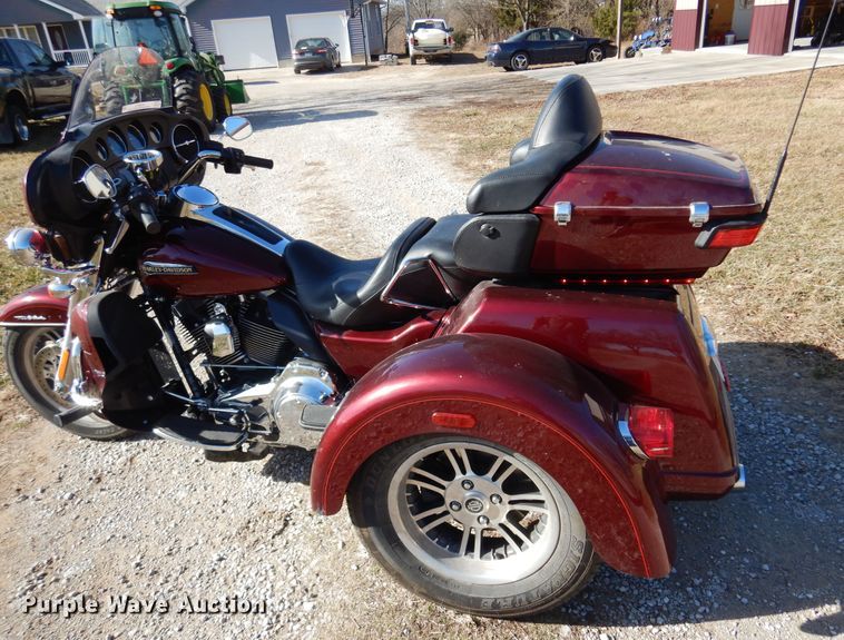 image for item KJ9511 2015 Harley Davidson Tri-Glide Ultra Classic  motorcycle