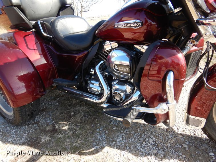 image for item KJ9511 2015 Harley Davidson Tri-Glide Ultra Classic  motorcycle