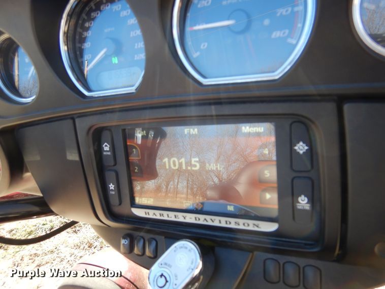 image for item KJ9511 2015 Harley Davidson Tri-Glide Ultra Classic  motorcycle