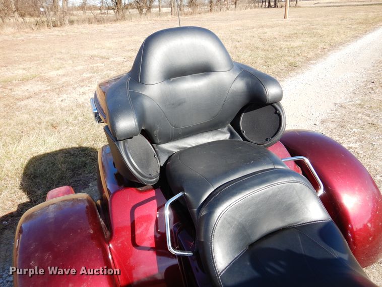 image for item KJ9511 2015 Harley Davidson Tri-Glide Ultra Classic  motorcycle