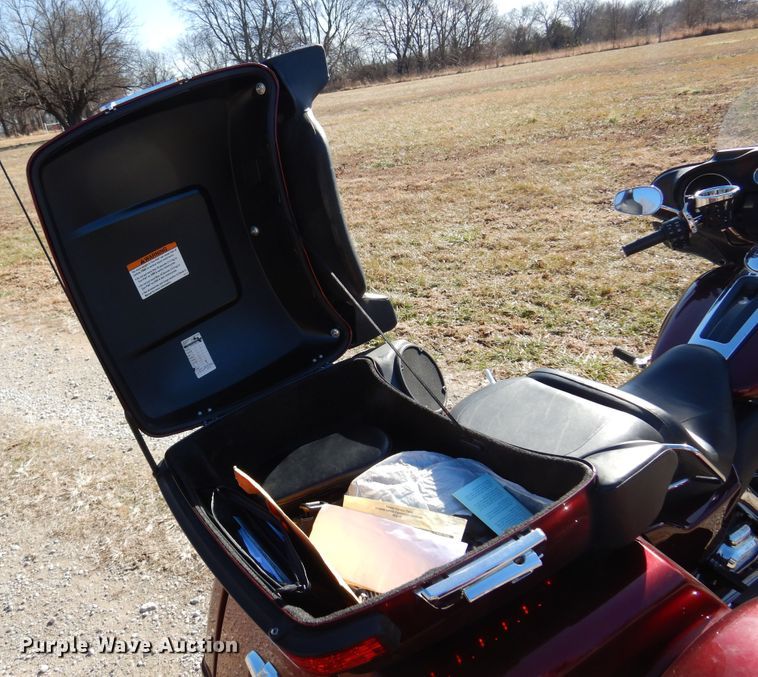 image for item KJ9511 2015 Harley Davidson Tri-Glide Ultra Classic  motorcycle