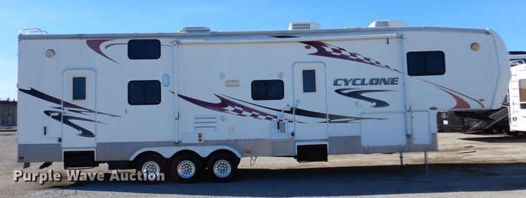 image for item KJ9512 2007 Heartland Cyclone  toy hauler camper