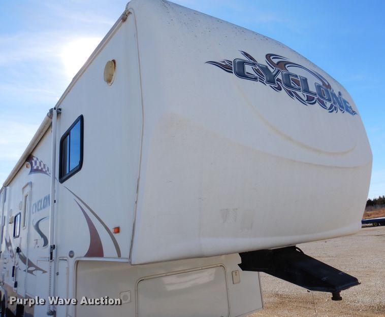 image for item KJ9512 2007 Heartland Cyclone  toy hauler camper