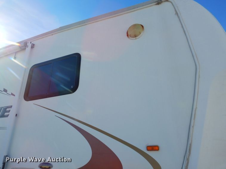 image for item KJ9512 2007 Heartland Cyclone  toy hauler camper