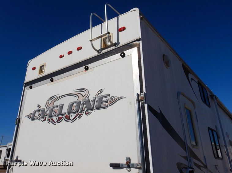 image for item KJ9512 2007 Heartland Cyclone  toy hauler camper