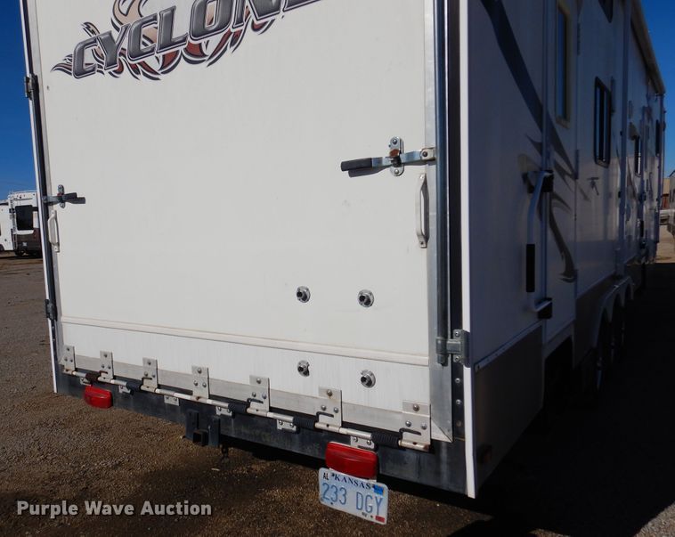 image for item KJ9512 2007 Heartland Cyclone  toy hauler camper