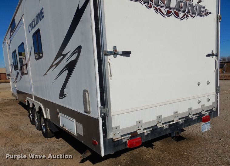 image for item KJ9512 2007 Heartland Cyclone  toy hauler camper