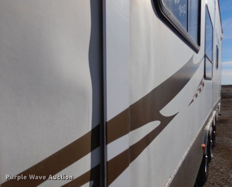 image for item KJ9512 2007 Heartland Cyclone  toy hauler camper