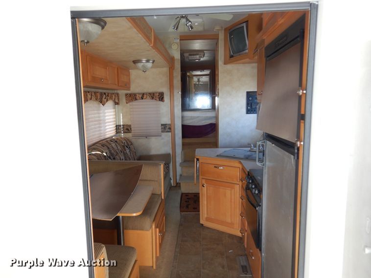 image for item KJ9512 2007 Heartland Cyclone  toy hauler camper