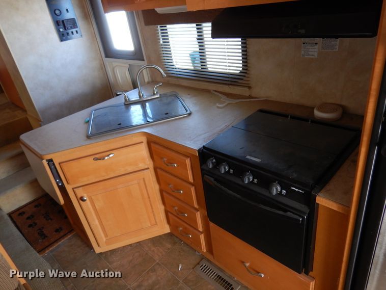 image for item KJ9512 2007 Heartland Cyclone  toy hauler camper