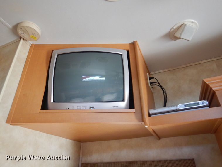 image for item KJ9512 2007 Heartland Cyclone  toy hauler camper