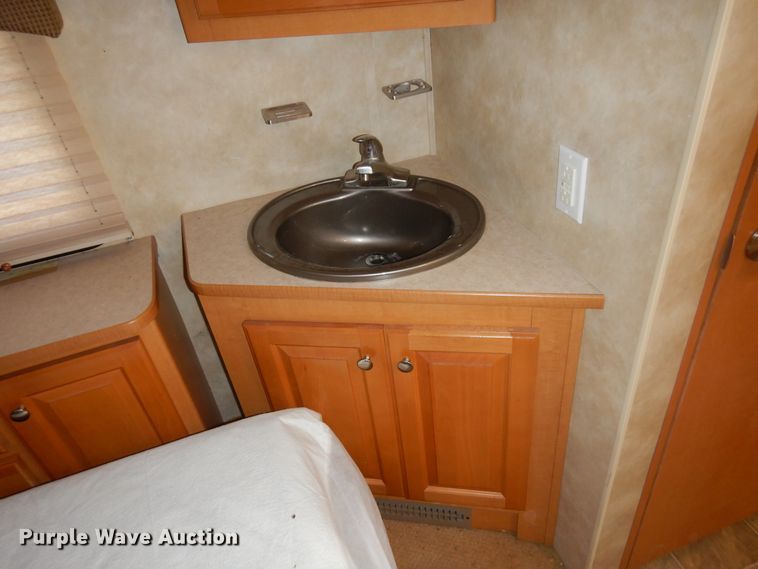 image for item KJ9512 2007 Heartland Cyclone  toy hauler camper